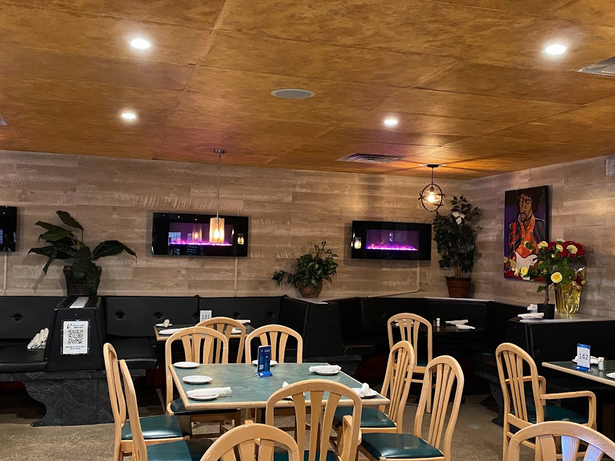 Englewoods On Dearborn Restaurant